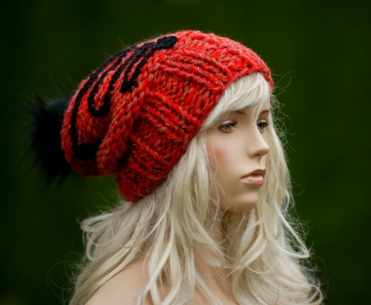Super Czapa z pomponem RED HERBE DESIGN