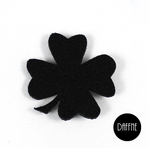 Broszka Black Felt Clover by Daffne LOVINA PRINTS
