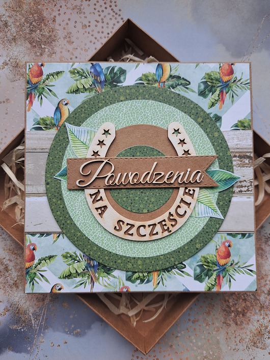 kartki scrapbooking Kartka na pożegnanie w pracy (w pudełku)