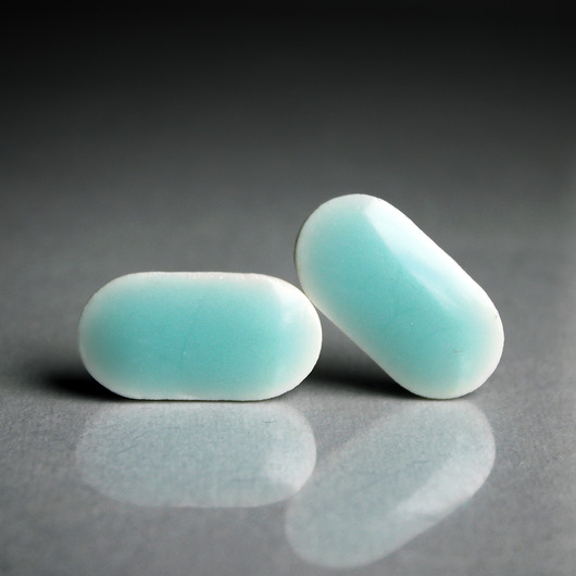 kolczyki ceramiczne PILL/stal chirurgiczna/