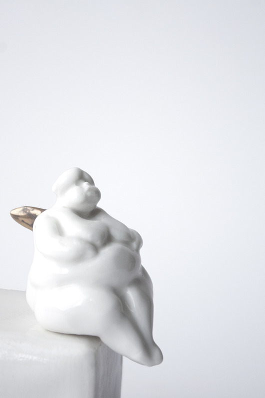 Porcelanowy aniołek, figurka  Pangzi Ceramics