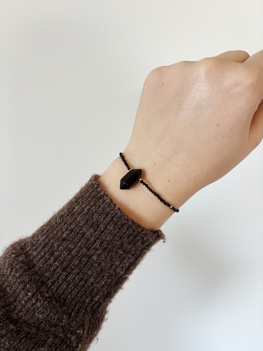 bransoletki z kamieni naturalnych Bransoletka onyks z Grotem