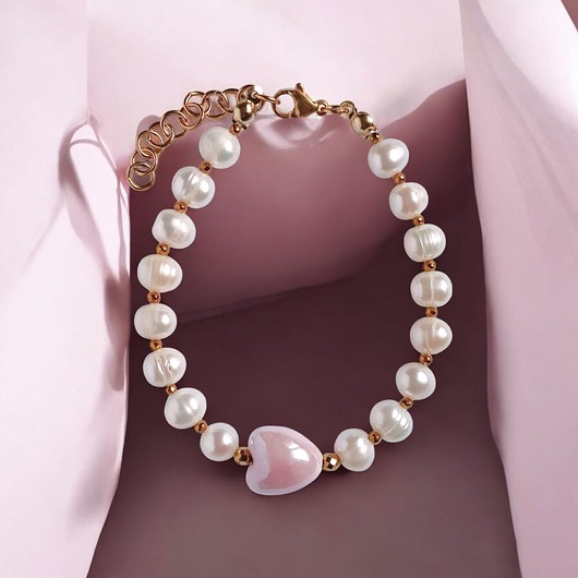 bransoletki z kamieni naturalnych Bransoletka : PERŁY naturalne i ceramiczne serduszko : pastelowe różowe