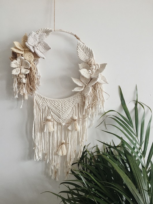 makramy Duża okrągła makrama w kwiaty