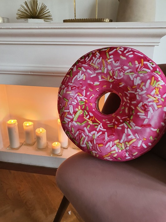 poduszki do pokoju dziecka Poduszka  pączek Donut Truskawkowa Merry