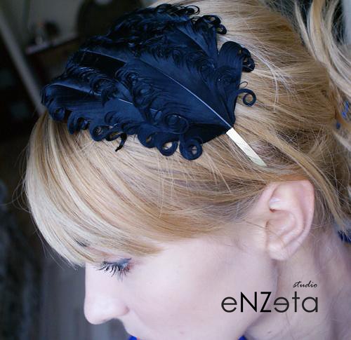 Bella in black enzeta