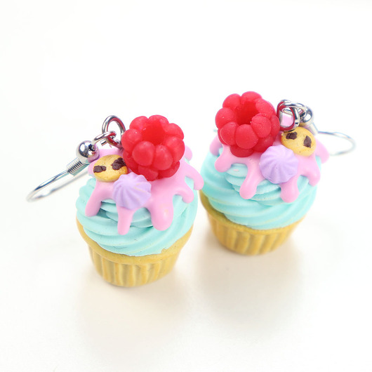 kolczyki z masy plastycznej Wiosenne babeczki z malinami kolczyki