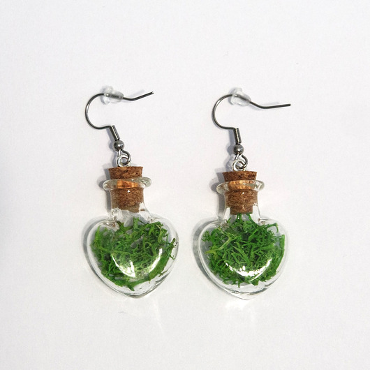 kolczyki szklane Kolczyki fiolki - mech, serce