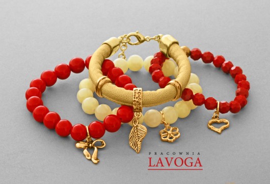 Red,cream jade, crystal & golden strap set. Lavoga
