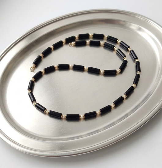 chokery Klasyczne trio: czerń - złoto - biel