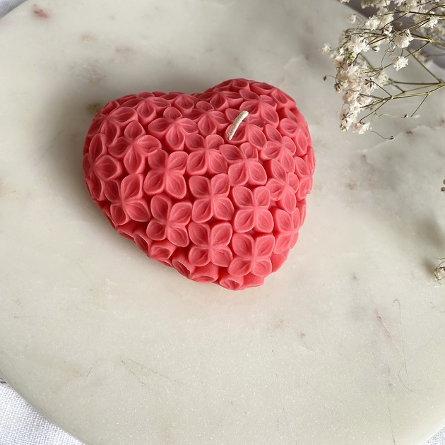 świeczniki i świece Świeca sojowa dekoracyjna "Rose Heart" 98x42mm jasny czerwony