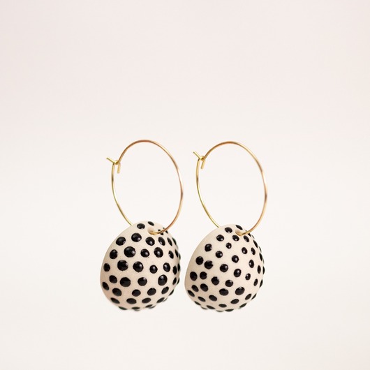 kolczyki ceramiczne Kolczyki ceramiczne purchawki black dots 02