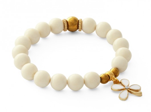 Ivory jade with golden point & flower pendant. Lavoga