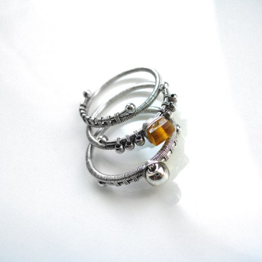 Petite Ring - Trio z bursztynkiem Studio Ladybird