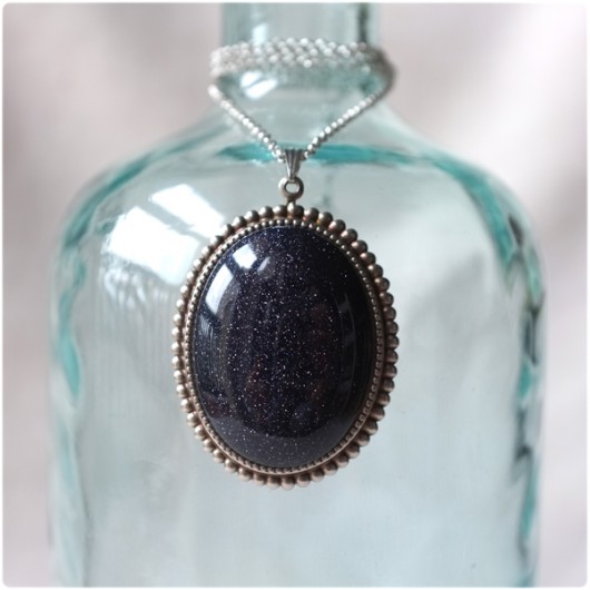 brokatowy black kameLeonia