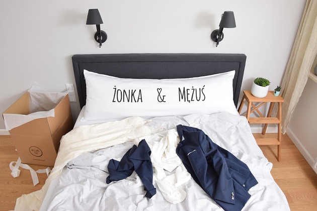 poduszki z napisami Poduszka dla dwojga One Pillow "Mężuś & Żonka"