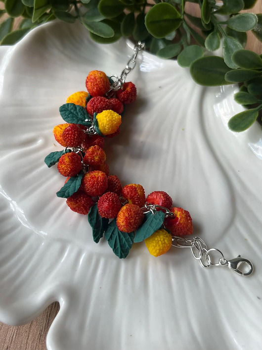 bransoletki - inne Kolorowa bransoletka z owocami i liśćmi z gliny polimerowej