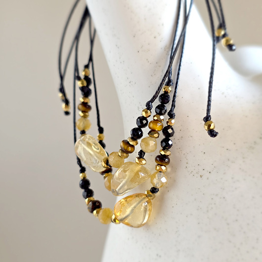 bransoletki z kamieni naturalnych Cytryn, apatyt żółty, czarny turmalin, tygrysie oko, hematyt bransoletka