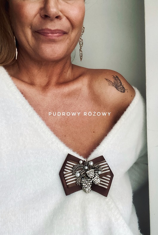 broszki Brosza z okazałymi żołędziami z perłami New Jesień Żołądź