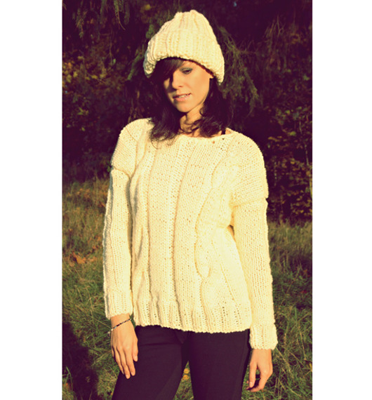 Sweter ecru  z wełną hand made Mademoiselle Patrini