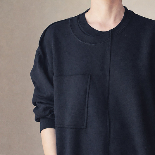 bluza bez kaptura damska Bluza damska 1 z 2 oversize z dużą kieszenią i surowym wykończeniem