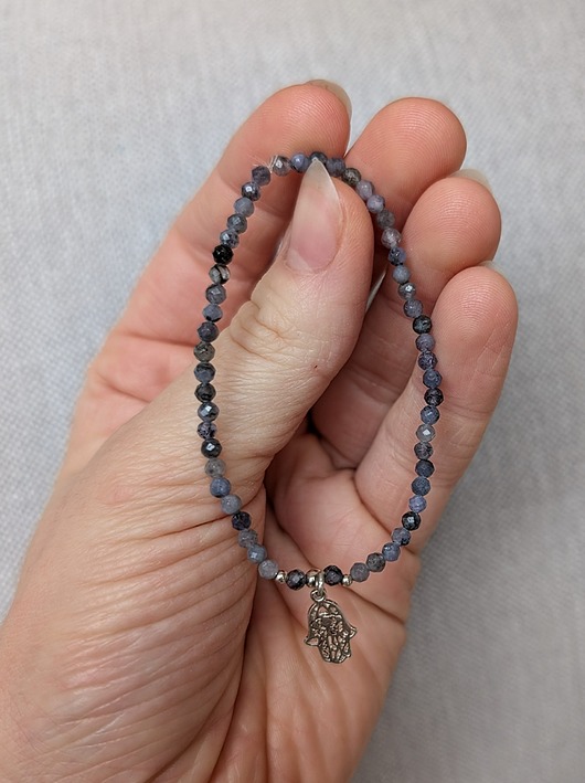 bransoletki z kamieni naturalnych Granatowa bransoletka z kainitów i srebra