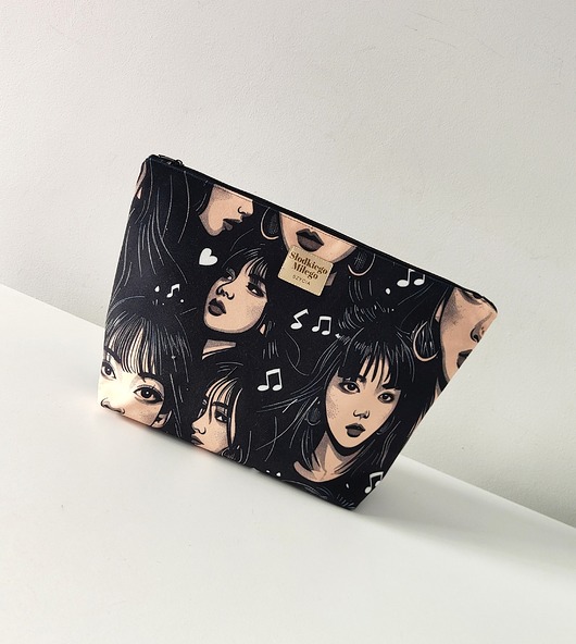 kosmetyczki Duża Kosmetyczka K-pop Black z weluru