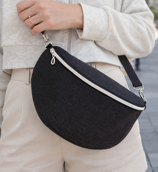 saszetka nerka Czarna nerka pleciony materiał boho na ramię