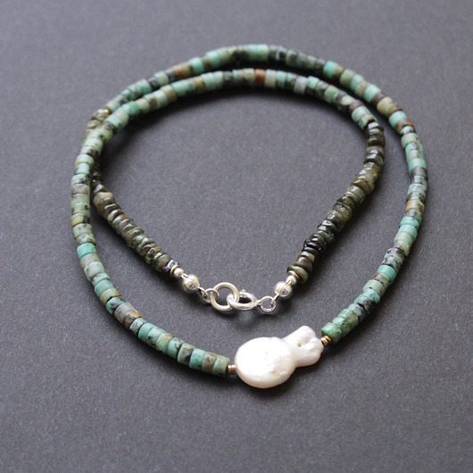 srebrne naszyjniki Naszyjnica z turkusem, zielonym turmalinem i perłą