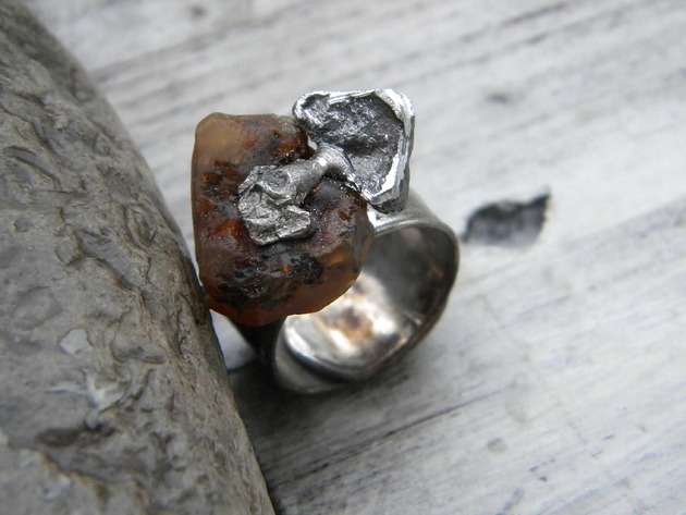 biżuteria męska Ciemny  Bursztyn  surowy  - pierścień