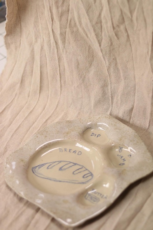 patery i talerze Handmade Ceramic Breakfast Plate with Labeled Compartments