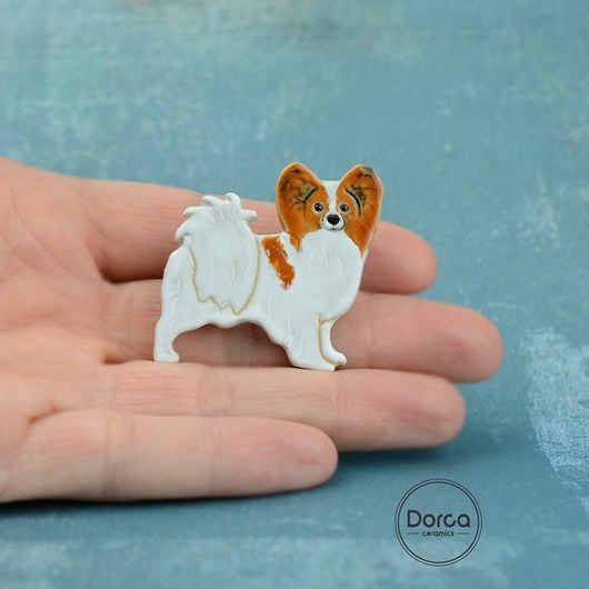 Papillon mini piesek- broszka Dorca