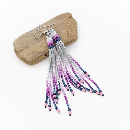 kolczyki chwosty Kolczyki "indiańskie" - chwosty - szaro-fioletowo-granatowe