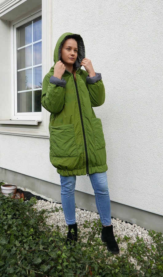 kurtki damskie Ciepła lekka kurtka zielona  z kapturem na suwak