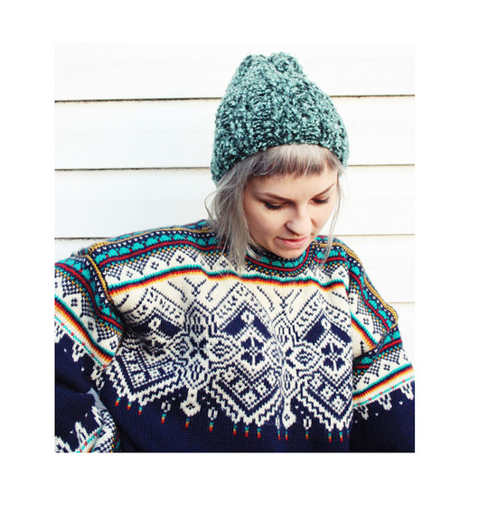 czapki damskie Czapka beanie zieleń handmade  z wełną