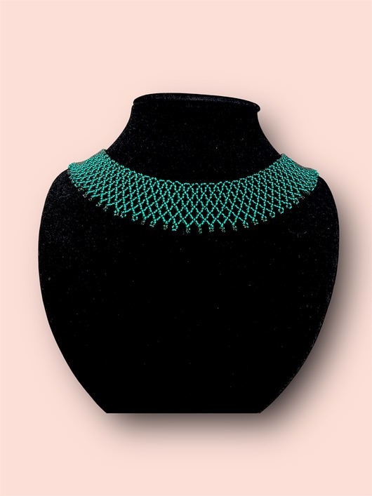 kolie Szmaragdowa kolia etno