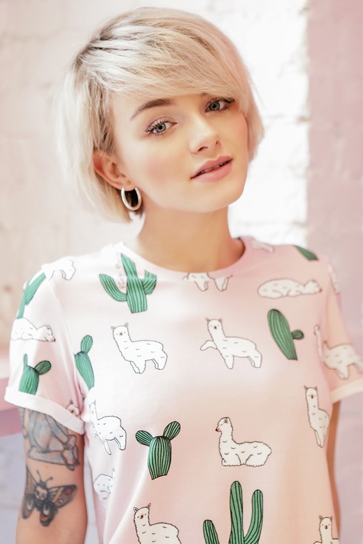 T-shirt Llamas/ lamy Pinky Planet