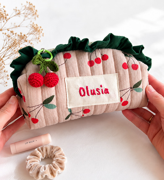 kosmetyczki Personalizowana kosmetyczka z imieniem i zawieszką