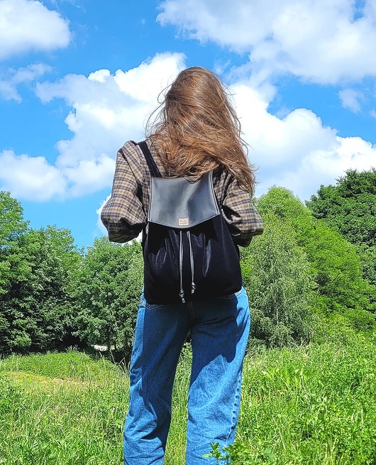 plecaki "Nakama" Plecak czarny / aksamit z ekoskórą