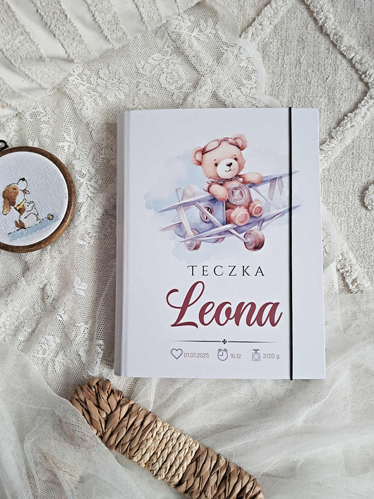 pokój dziecka - różne TECZKA MIŚ W SAMOLOCIE, metryczka ,prezent dla chłopca, chrzest, roczek