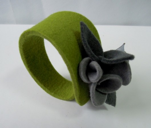Bransoletka filcowa - Zieleń z Szarościami Green Sheep