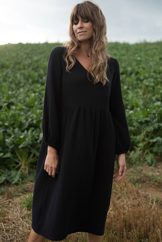 sukienki midi damskie Sukienka z baloniastym rękawem z muślinu czarna