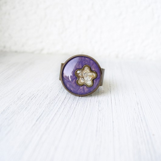 Flower Violet Cab Studio Ladybird