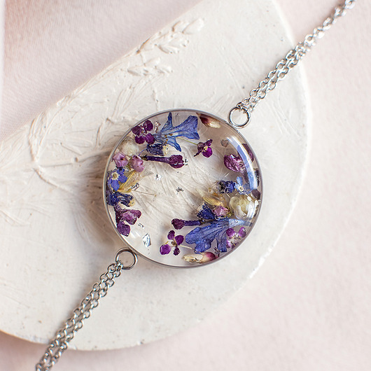 bransoletki z żywicy Bransoletka z kompozycją kwiatową