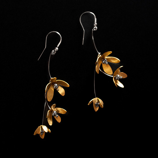 kolczyki srebrne Kolczyki srebrne - gałązki z  hematytem i mosiądzem. [PrK1