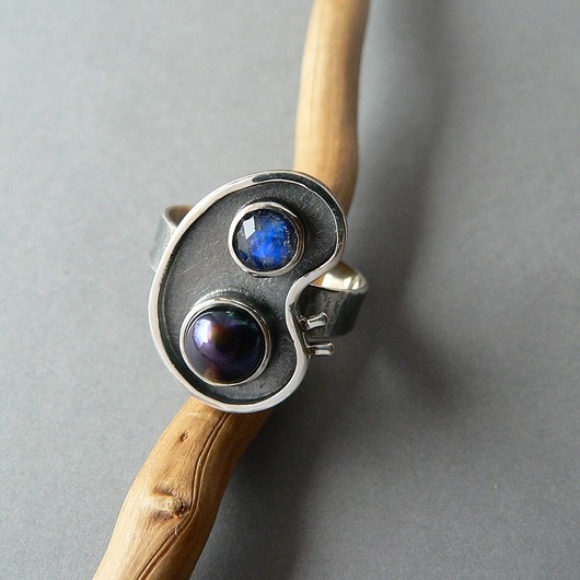 pierścionki srebrne Pierścionek -perła i kamień księżycowy-