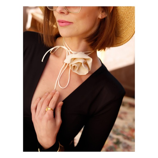 chokery Jedwabny  kremowy choker