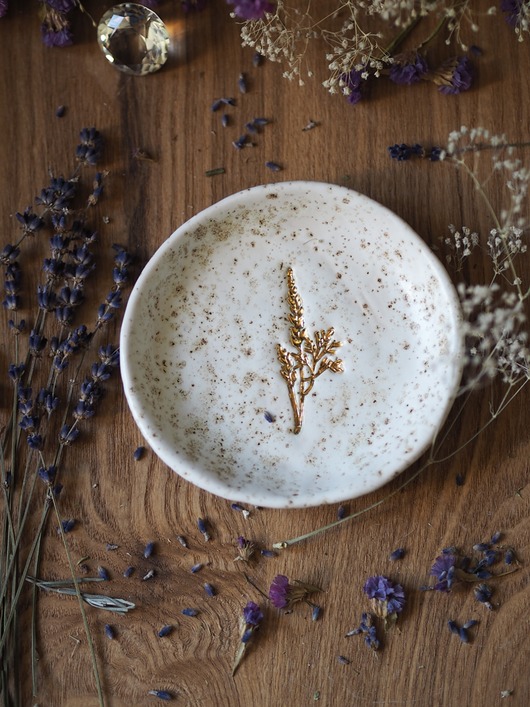 pojemniki na biżuterię Spodek na biżuterię lub palo santo
