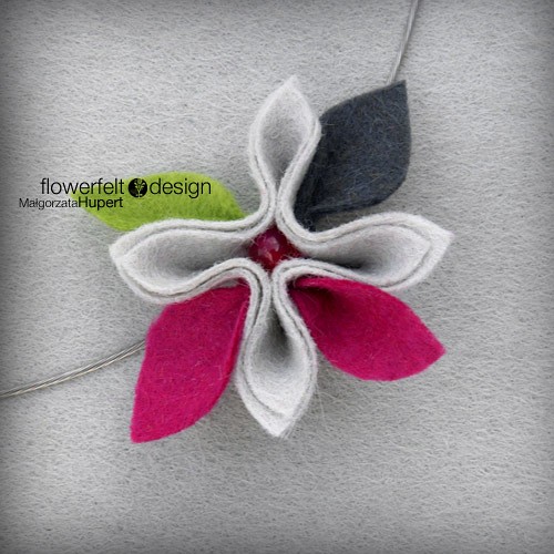 minimalistyczna szara fuksja FlowerFelt Design