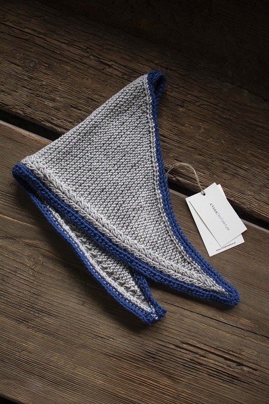 szale damskie Chusta trójkątna z 100% wełny merino z motywem kłosa